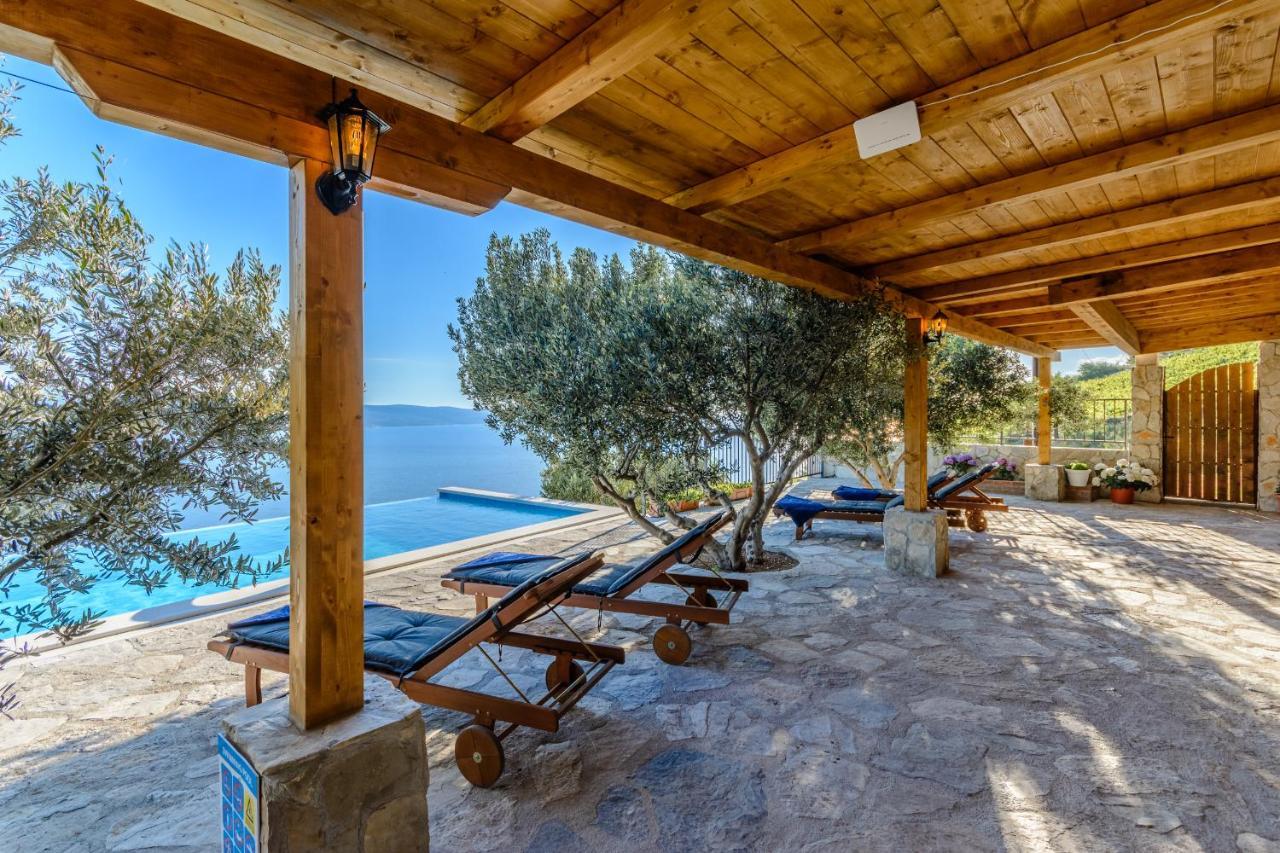 Villa Secluded Paradise Omis Exterior photo