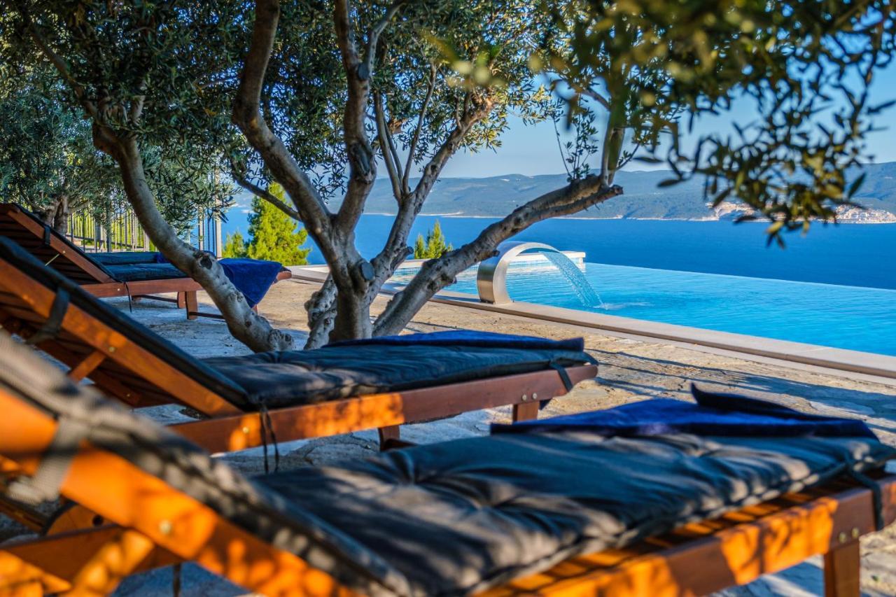 Villa Secluded Paradise Omis Exterior photo