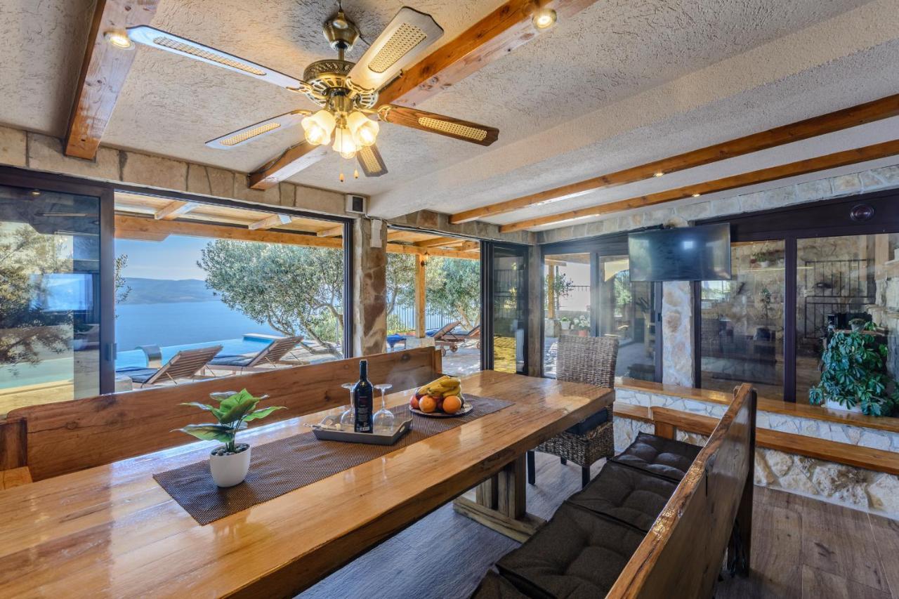 Villa Secluded Paradise Omis Exterior photo